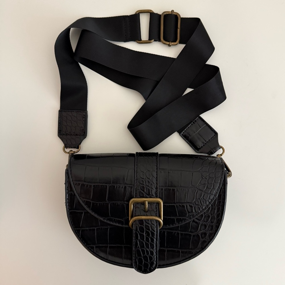 The Drop - crossbody bag with adjustable strap